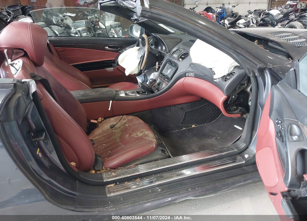 2011 MERCEDES-BENZ SL 550 VIN: WDBSK7BAXBF163576