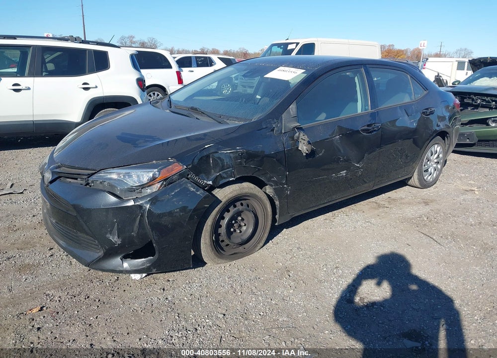 2018 TOYOTA COROLLA LE VIN: 5YFBURHE8JP753512
