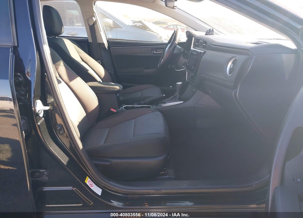 2018 TOYOTA COROLLA LE VIN: 5YFBURHE8JP753512