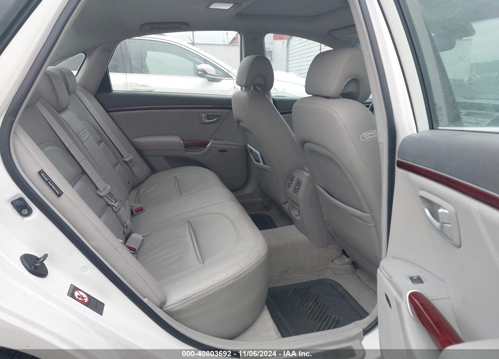 2006 HYUNDAI AZERA VIN: KMHFC46F16A108937