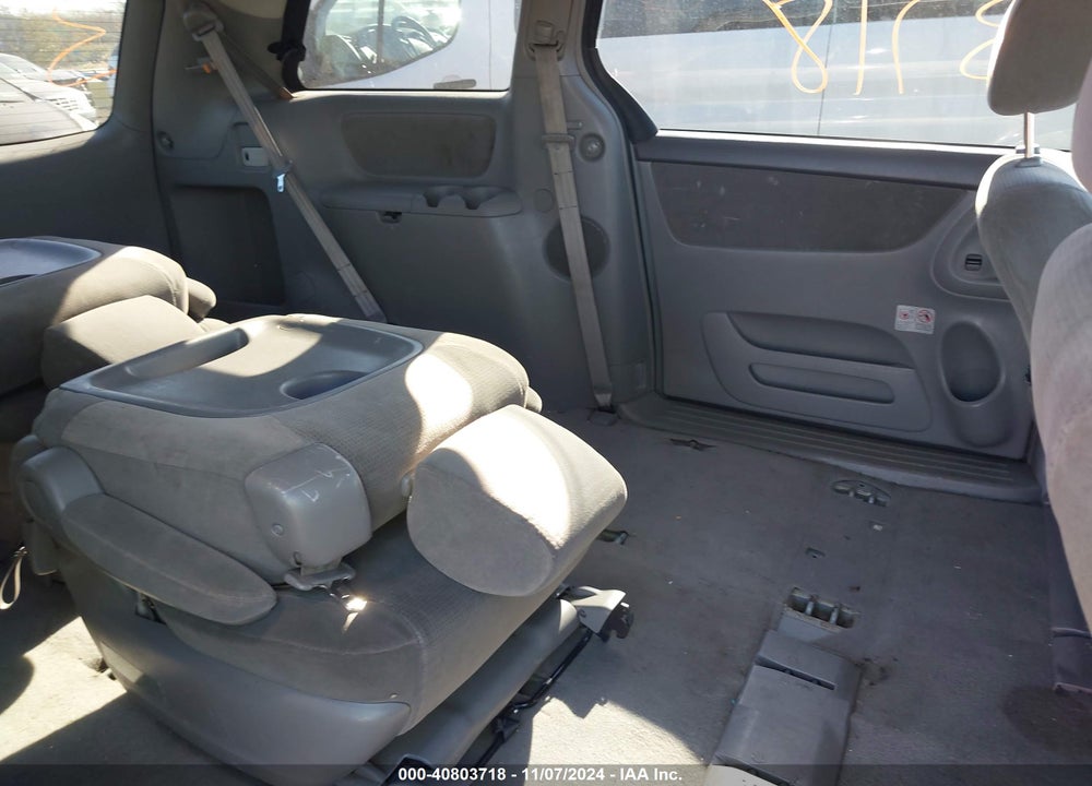 2004 TOYOTA SIENNA LE VIN: 5TDBA23C24S018915