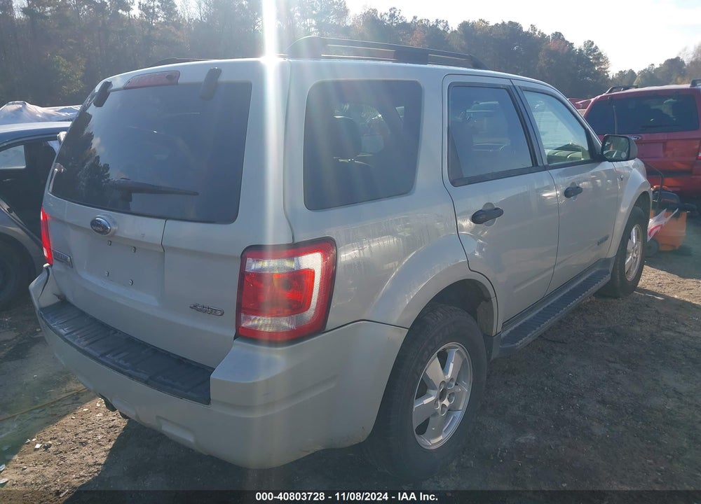 2008 FORD ESCAPE XLT VIN: 1FMCU93128KC40026