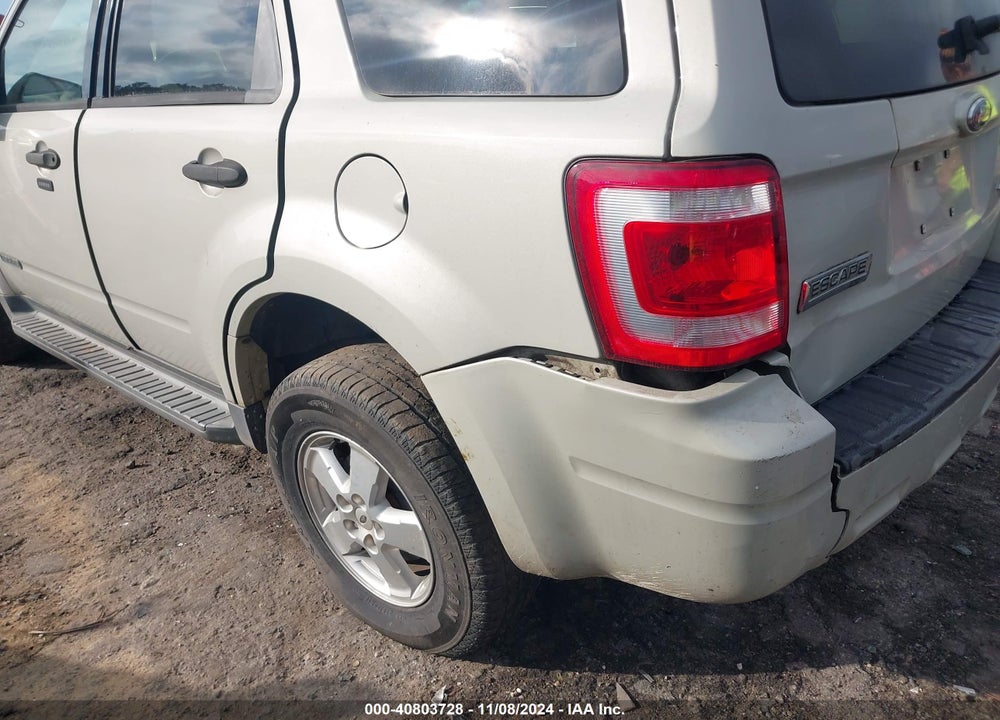 2008 FORD ESCAPE XLT VIN: 1FMCU93128KC40026
