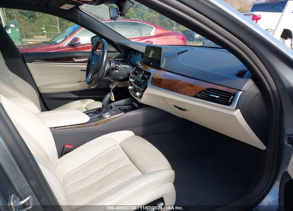 2018 BMW 540I XDRIVE VIN: WBAJE7C58JG891425