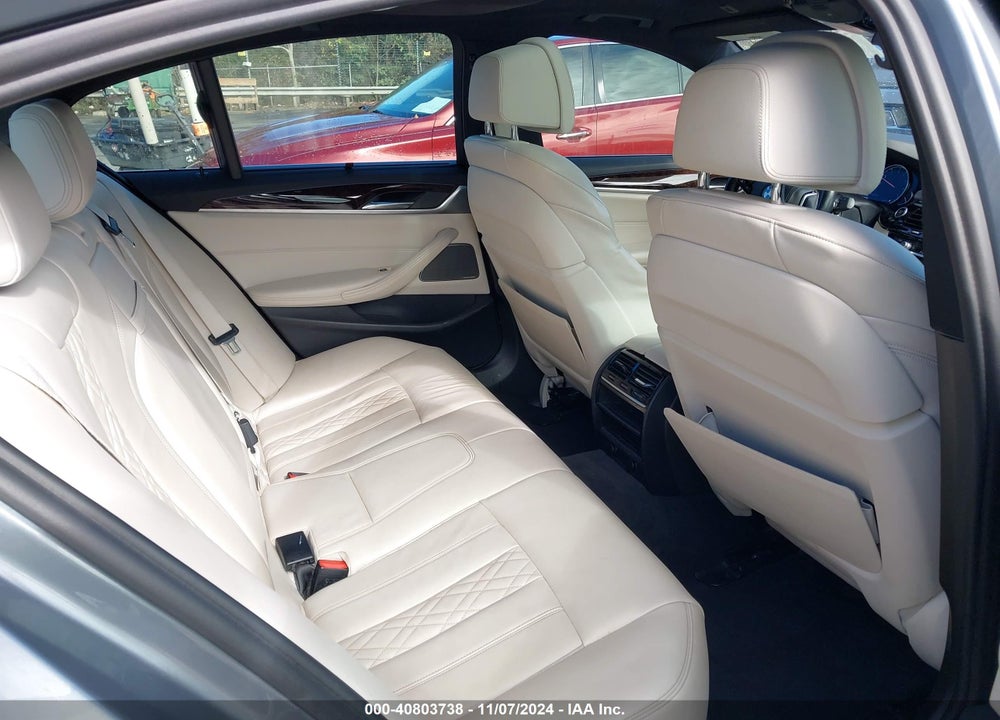 2018 BMW 540I XDRIVE VIN: WBAJE7C58JG891425