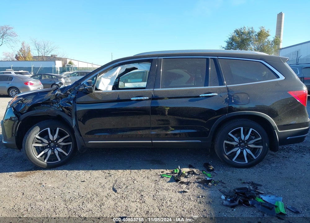 2019 HONDA PILOT TOURING VIN: 5FNYF6H9XKB100389