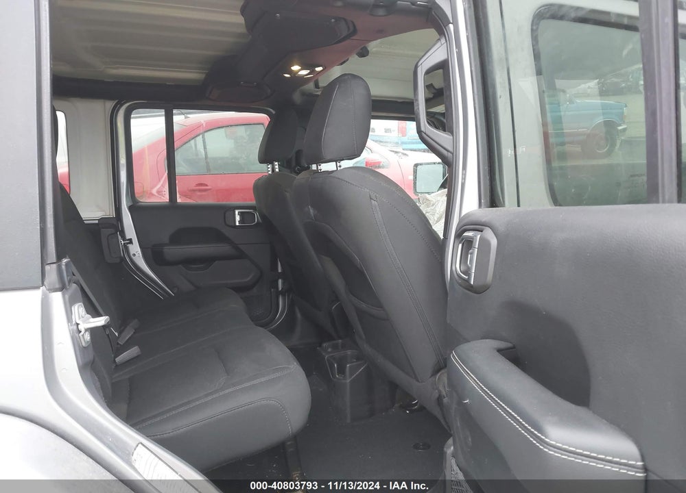 2019 JEEP WRANGLER UNLIMITED SAHARA 4X4 VIN: 1C4HJXEG0KW552922