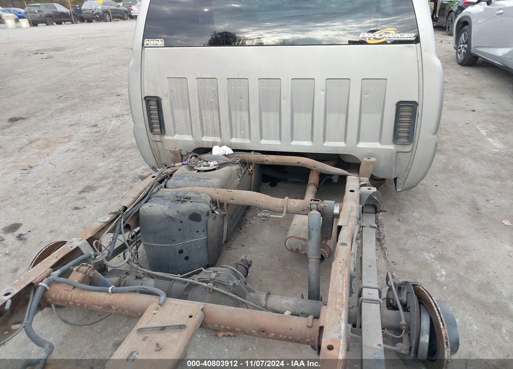 2000 CHEVROLET SILVERADO 1500 VIN: 1GCEC14W8YZ176853