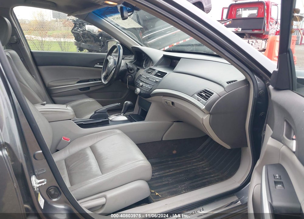 2009 HONDA ACCORD VIN: 1HGCP26869A199470