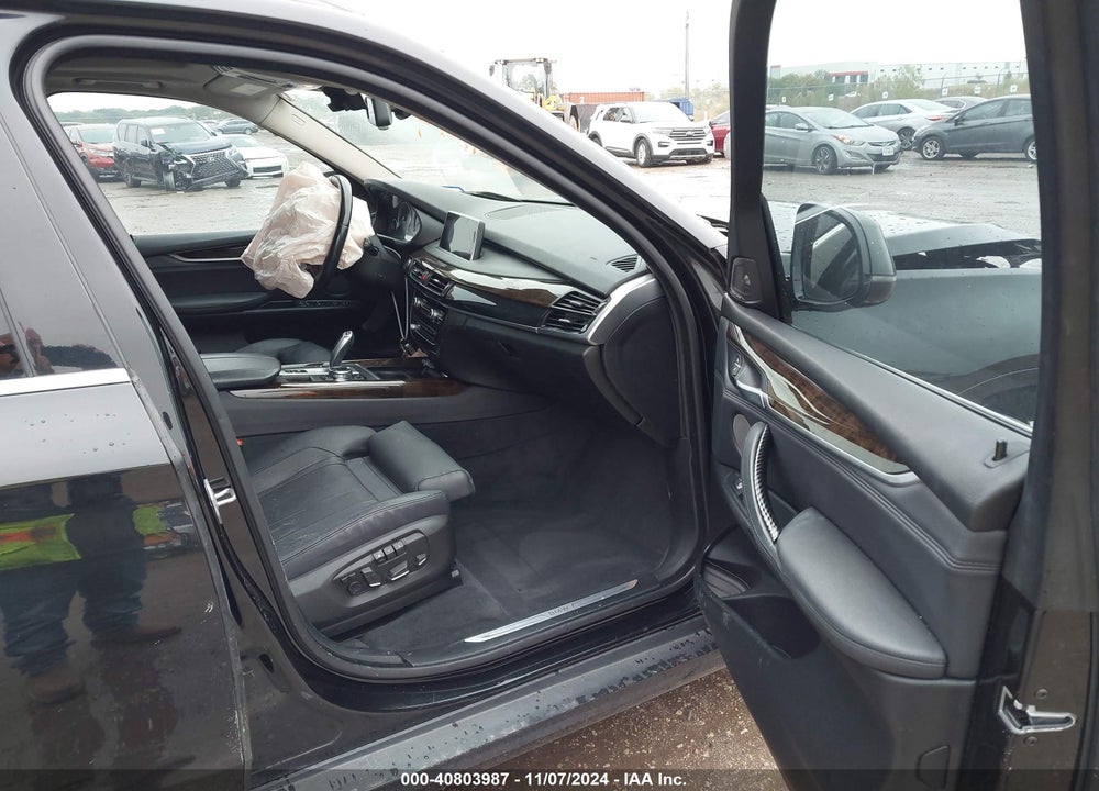 2014 BMW X5 VIN: 5UXKR2C54E0C01717