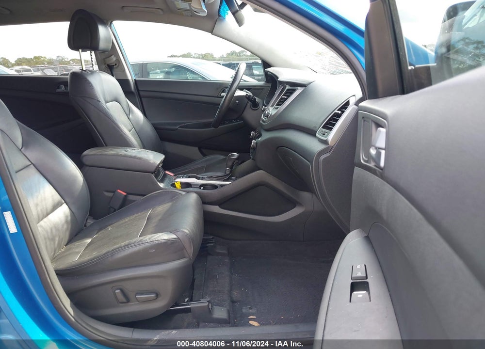 2016 HYUNDAI TUCSON LIMITED VIN: KM8J33A2XGU147289