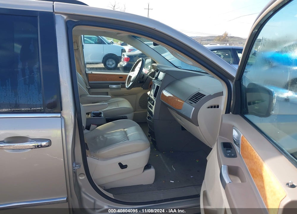 2008 CHRYSLER TOWN & COUNTRY LIMITED VIN: 2A8HR64X58R149047