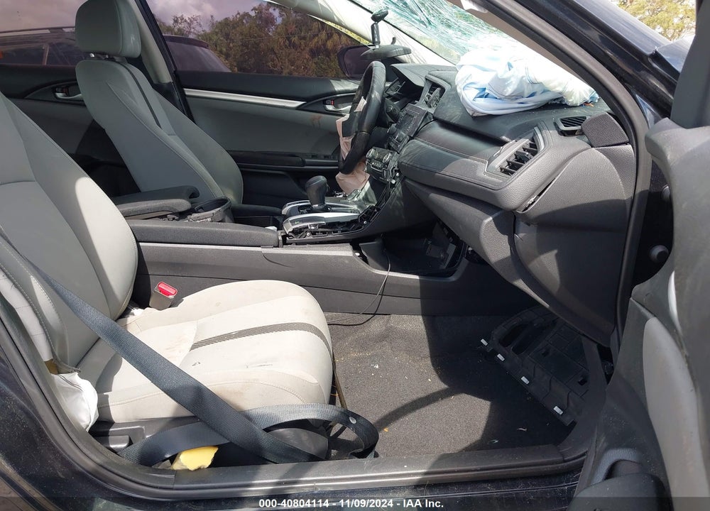 2018 HONDA CIVIC LX VIN: 2HGFC2F5XJH564303