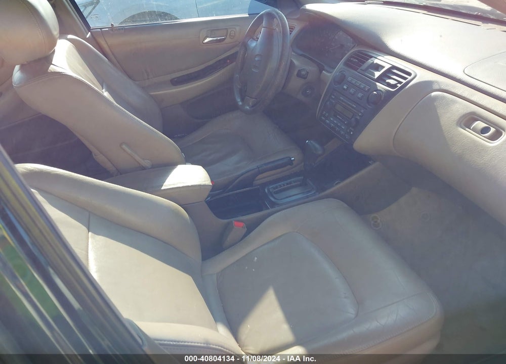 2001 HONDA ACCORD 2.3 EX VIN: 1HGCG56631A083082