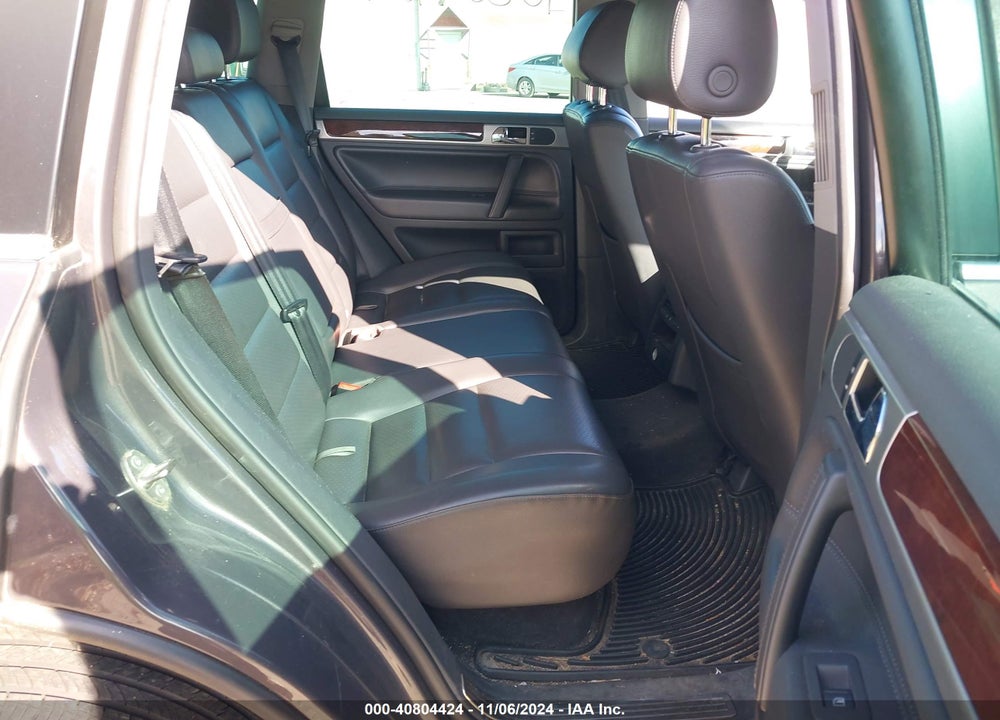 2010 VOLKSWAGEN TOUAREG VR6 FSI VIN: WVGBF7A99AD003384