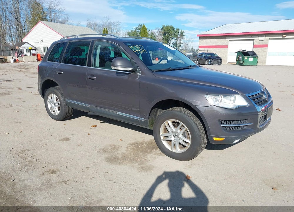 2010 VOLKSWAGEN TOUAREG VR6 FSI VIN: WVGBF7A99AD003384