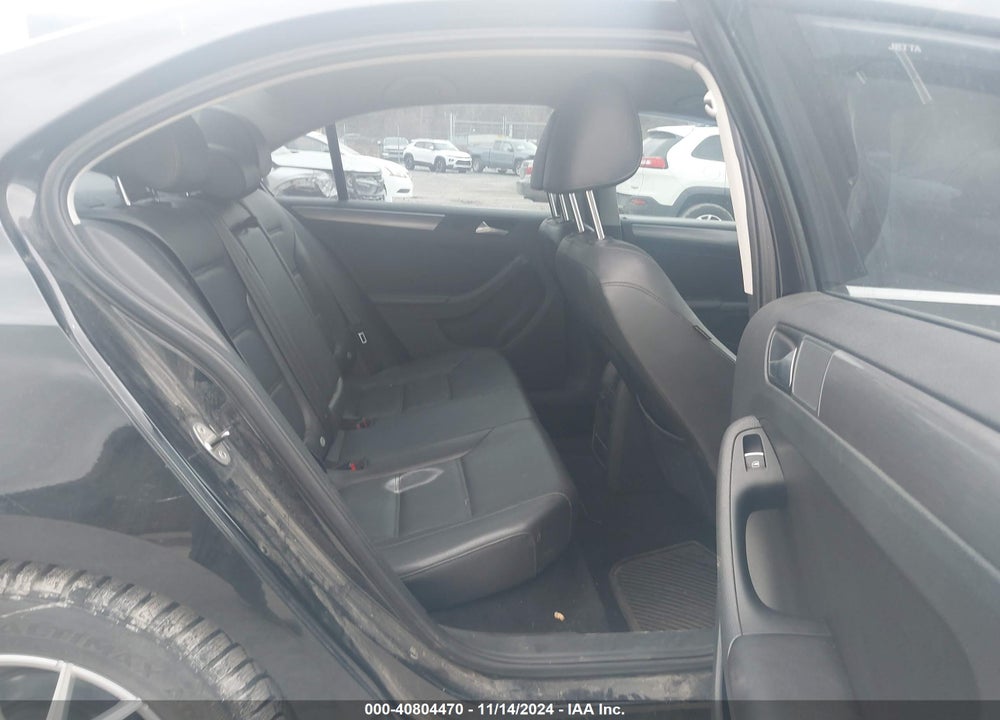 2014 VOLKSWAGEN JETTA 2.0L TDI VIN: 3VWLL7AJ5EM360158