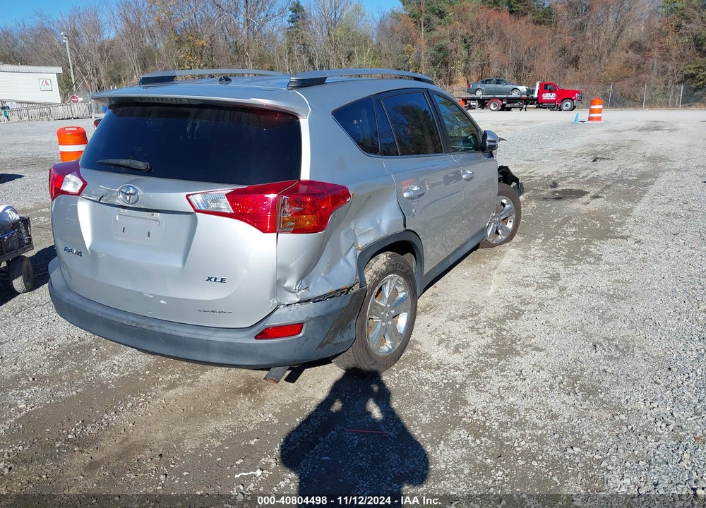 2013 TOYOTA RAV4 XLE VIN: 2T3WFREV5DW037225