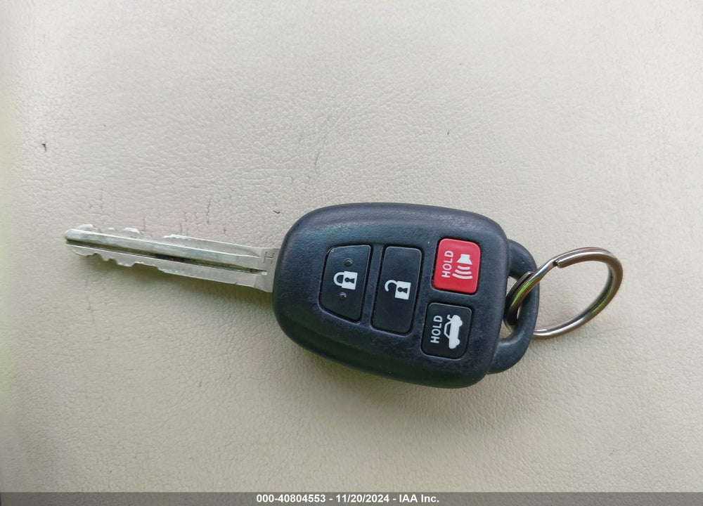 2019 TOYOTA COROLLA LE VIN: 2T1BURHE4KC188788