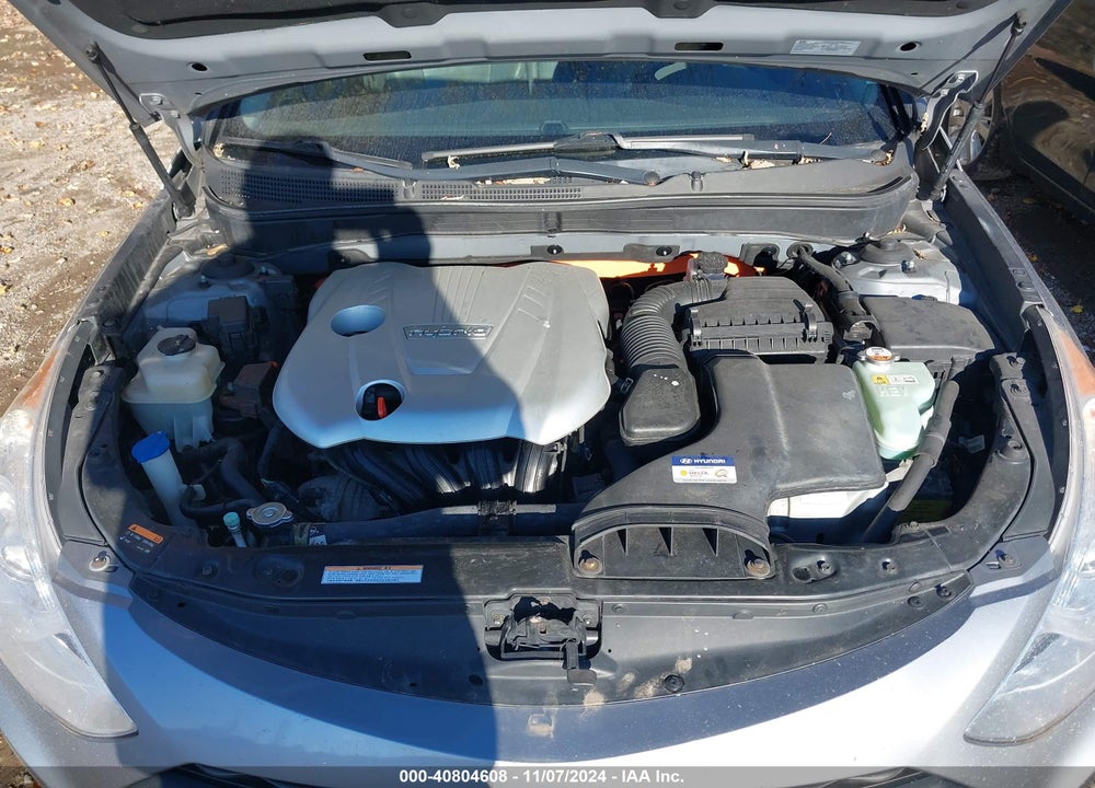 2015 HYUNDAI SONATA HYBRID LIMITED VIN: KMHEC4A43FA129810