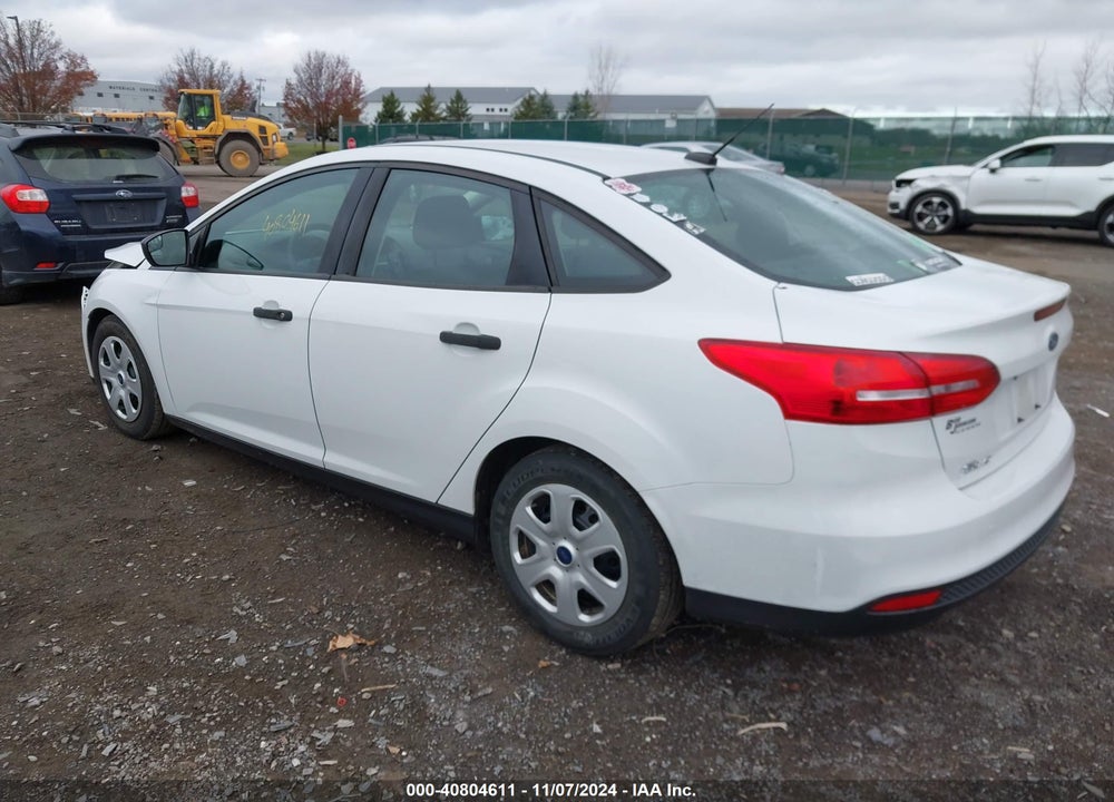 2016 FORD FOCUS S VIN: 1FADP3E24GL251093