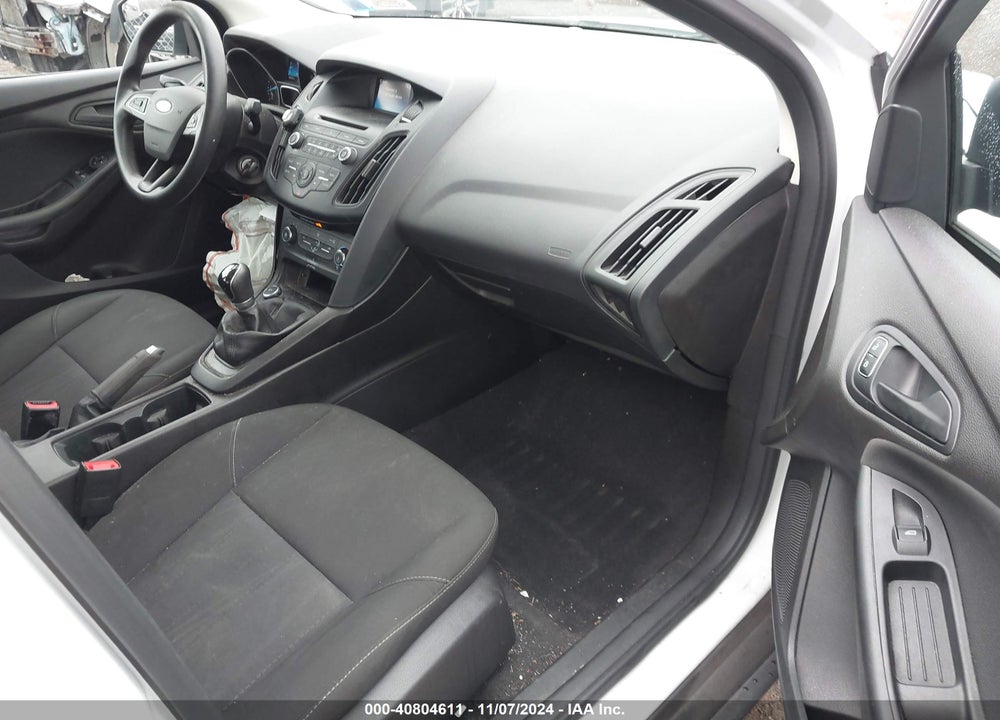 2016 FORD FOCUS S VIN: 1FADP3E24GL251093