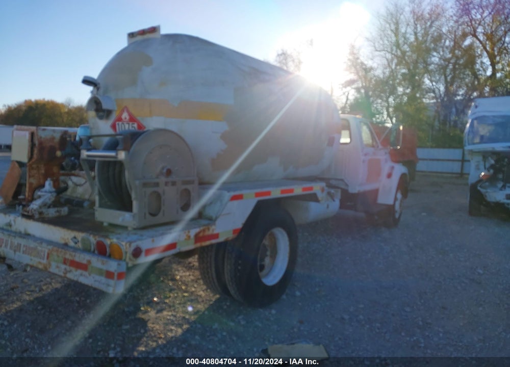 1997 FORD F700 VIN: 1FDXF7087VVA08839