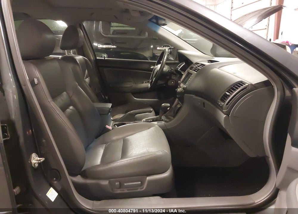 2006 HONDA ACCORD 3.0 EX VIN: 1HGCM66806A028757