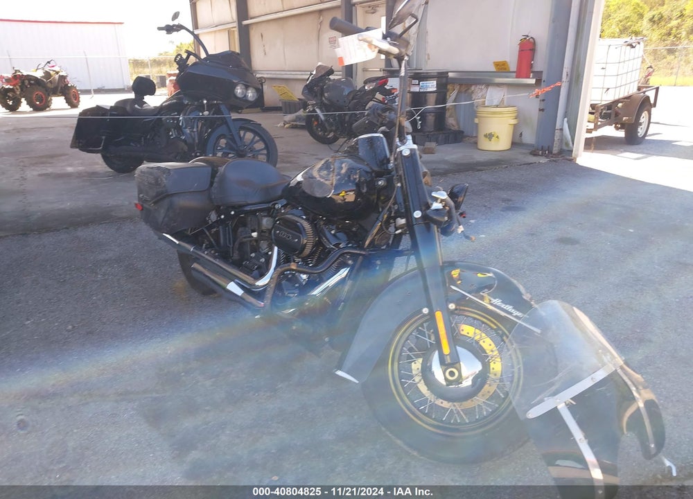 2021 HARLEY-DAVIDSON FLHCS VIN: 1HD1YBK19MB056445