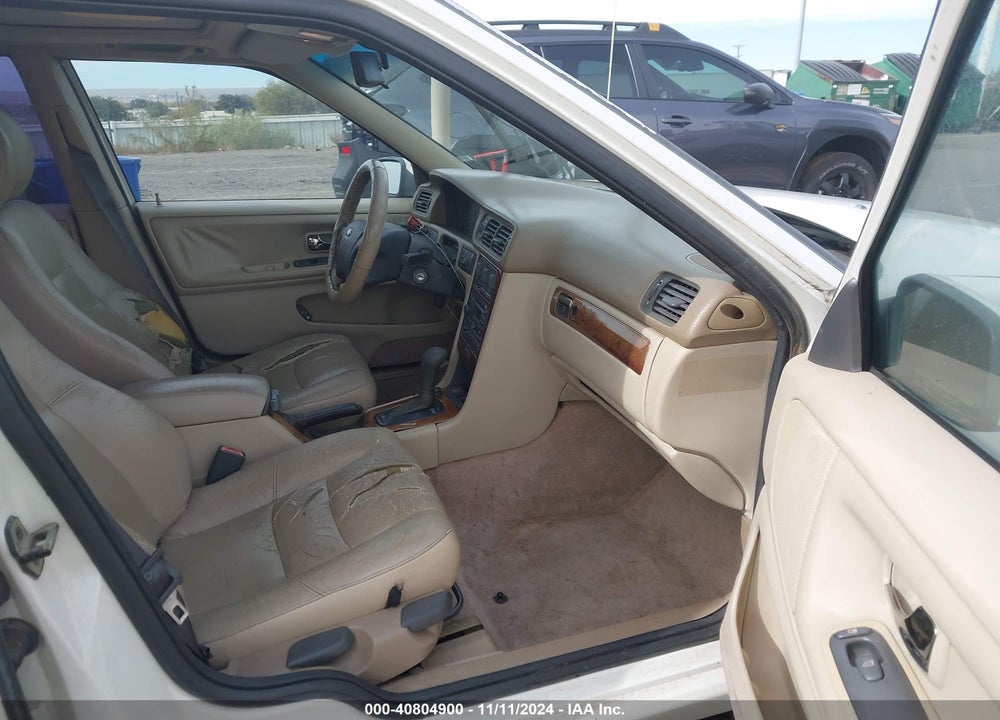 1999 VOLVO S70 VIN: YV1LT56D0X2580676
