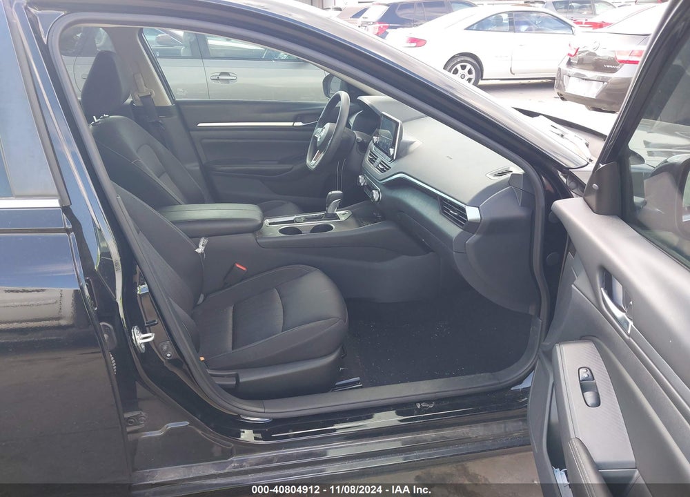 2022 NISSAN ALTIMA SV FWD VIN: 1N4BL4DV6NN412677