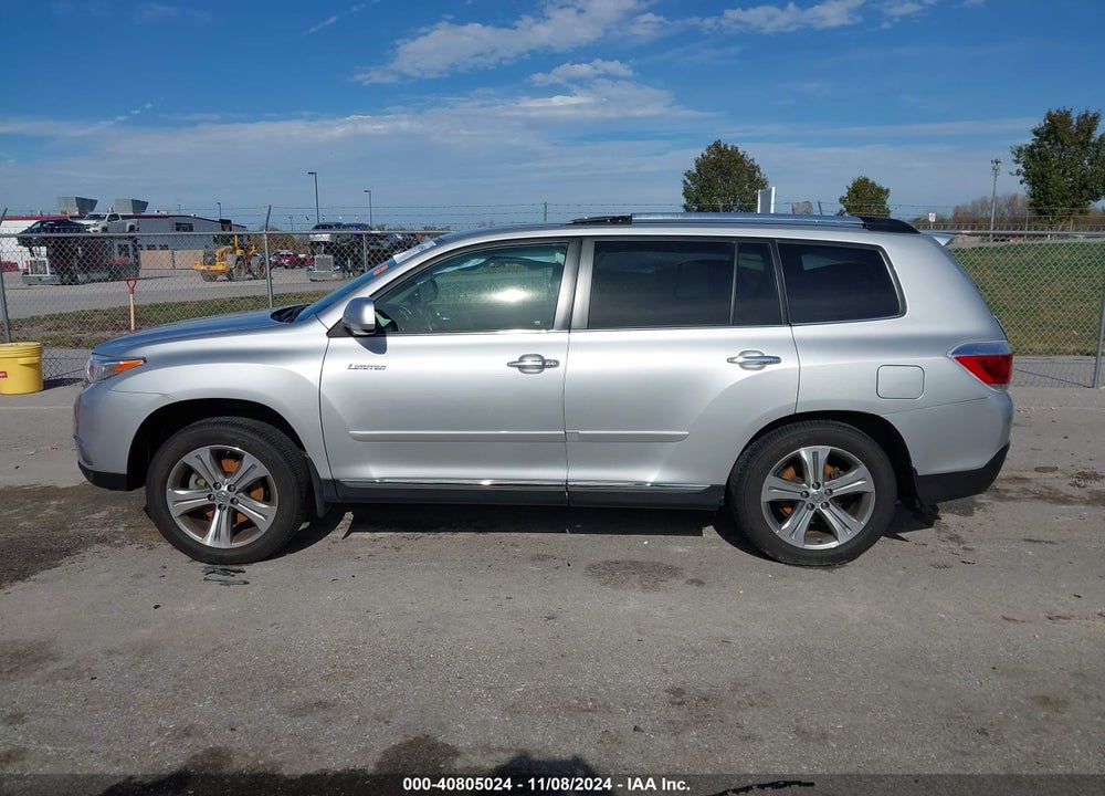 2011 TOYOTA HIGHLANDER LIMITED V6 VIN: 5TDDK3EH3BS081040