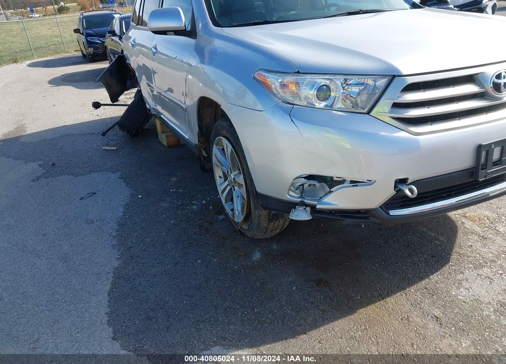2011 TOYOTA HIGHLANDER LIMITED V6 VIN: 5TDDK3EH3BS081040