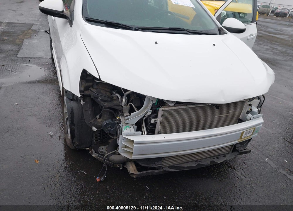 2020 CHEVROLET SONIC FWD  LT VIN: 1G1JD5SB6L4140239