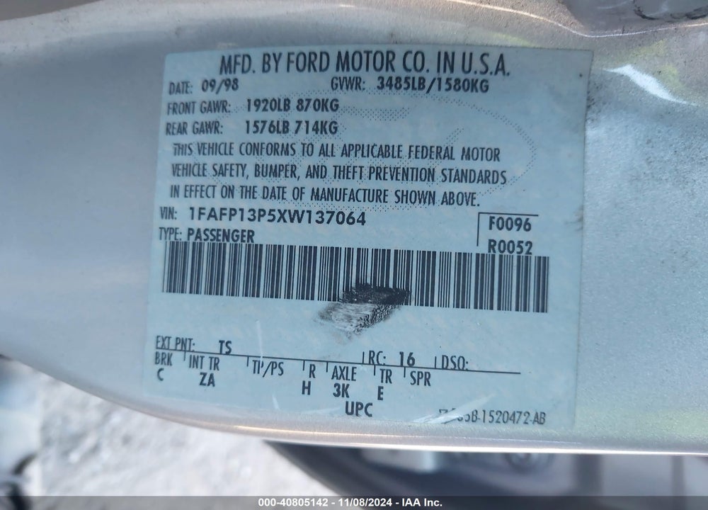 1999 FORD ESCORT SE VIN: 1FAFP13P5XW137064