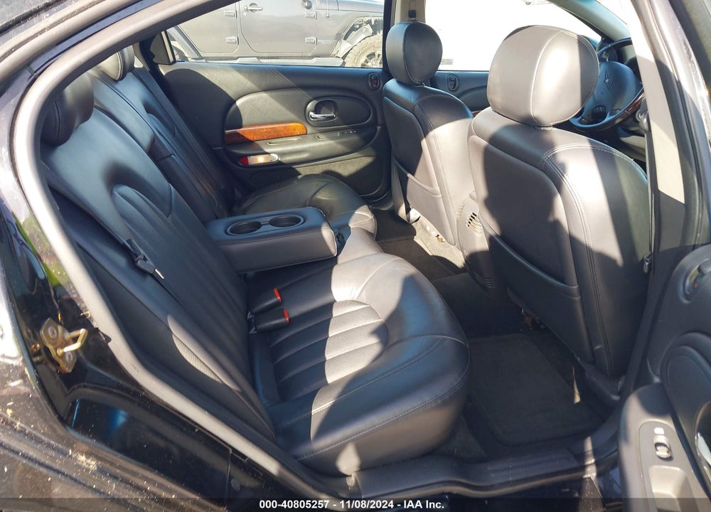 2001 CHRYSLER 300M VIN: 2C3AE66G01H527972