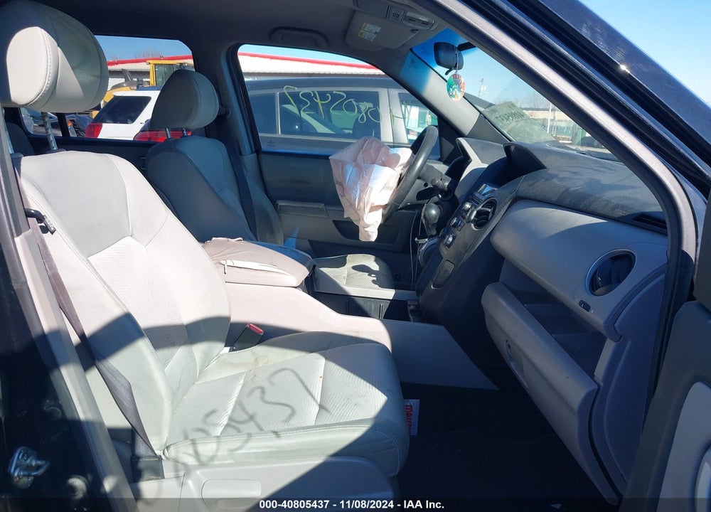 2013 HONDA PILOT LX VIN: 5FNYF4H22DB079743