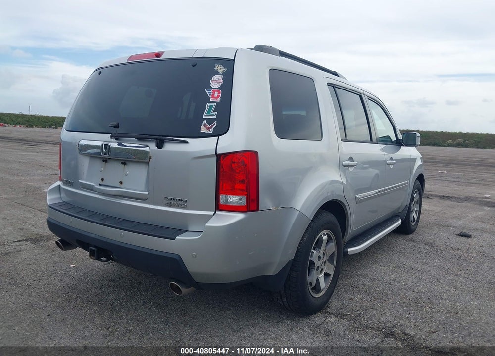 2011 HONDA PILOT TOURING VIN: 5FNYF4H97BB013585