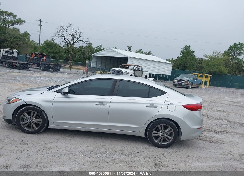 2018 HYUNDAI ELANTRA VIN: 5NPD84LF4JH321738