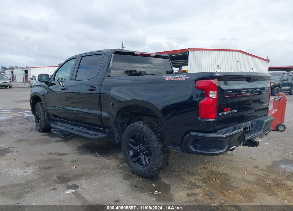 2024 CHEVROLET SILVERADO 1500 4WD SHORT BED CUSTOM TRAIL BOSS VIN: 3GCUDCED4RG172480