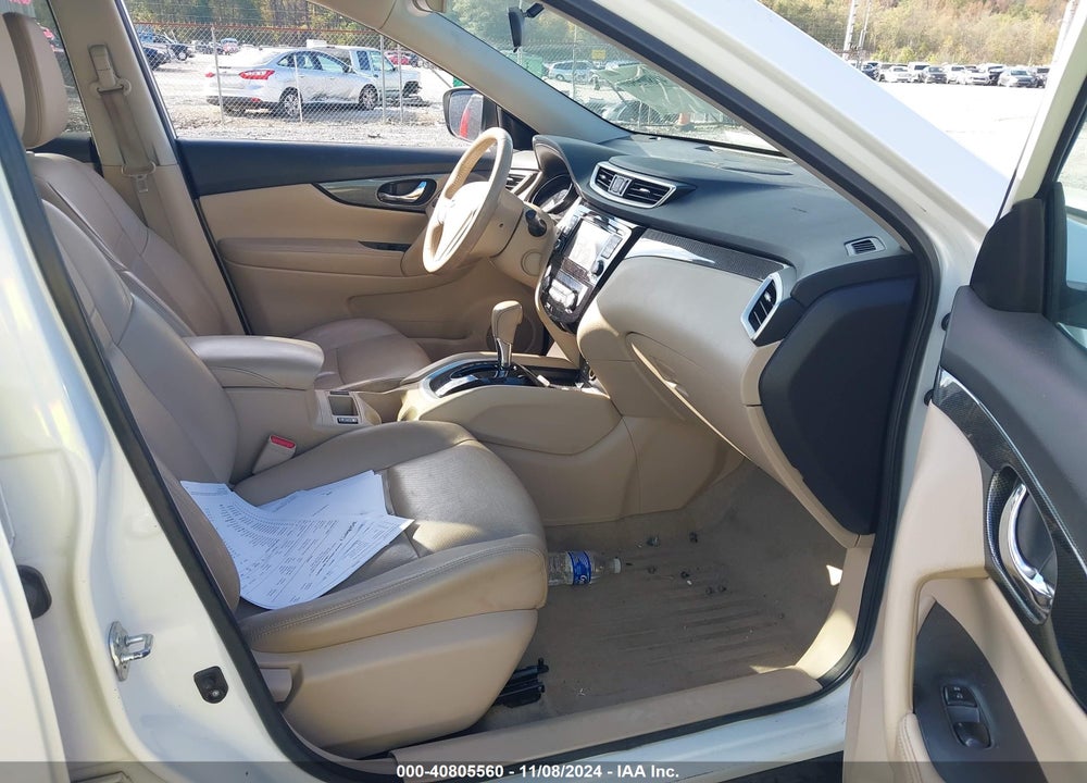2015 NISSAN ROGUE SL VIN: 5N1AT2MT9FC818888