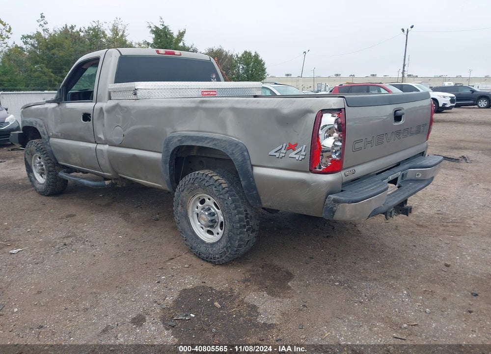 2003 CHEVROLET SILVERADO 2500HD WORK TRUCK VIN: 1GCHK24U33E363776