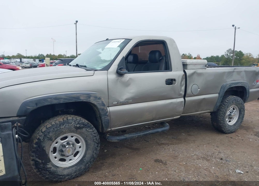 2003 CHEVROLET SILVERADO 2500HD WORK TRUCK VIN: 1GCHK24U33E363776