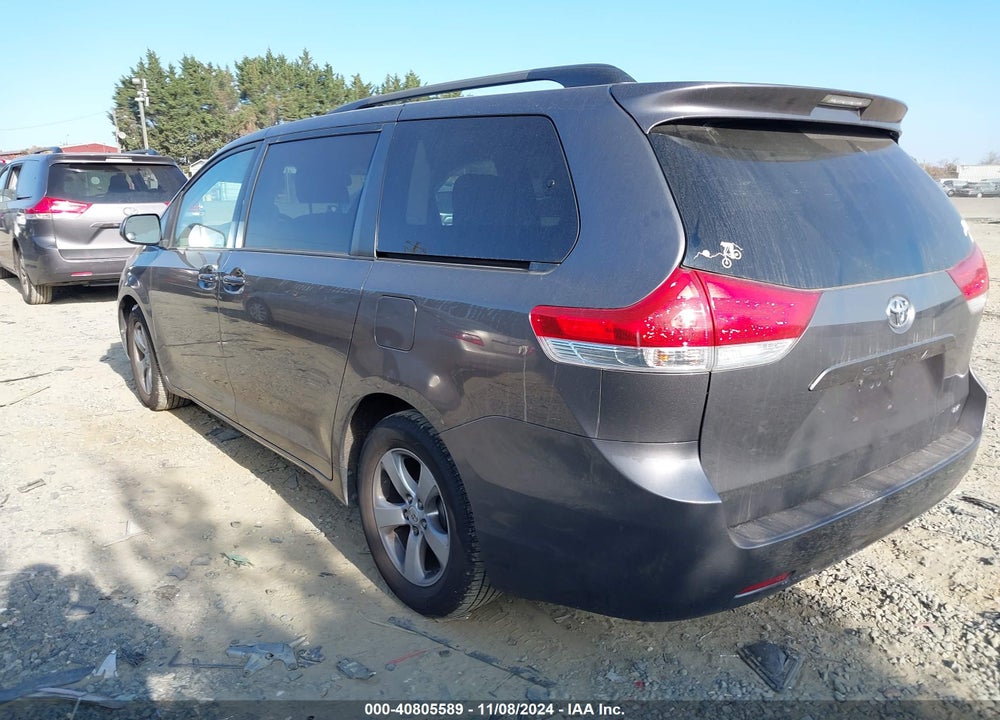2011 TOYOTA SIENNA LE V6 VIN: 5TDKK3DC1BS146559