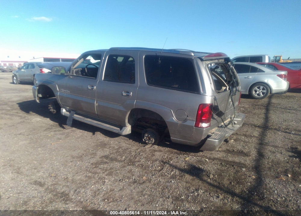 2002 CADILLAC ESCALADE LUXURY VIN: 1GYEK63N12R103656