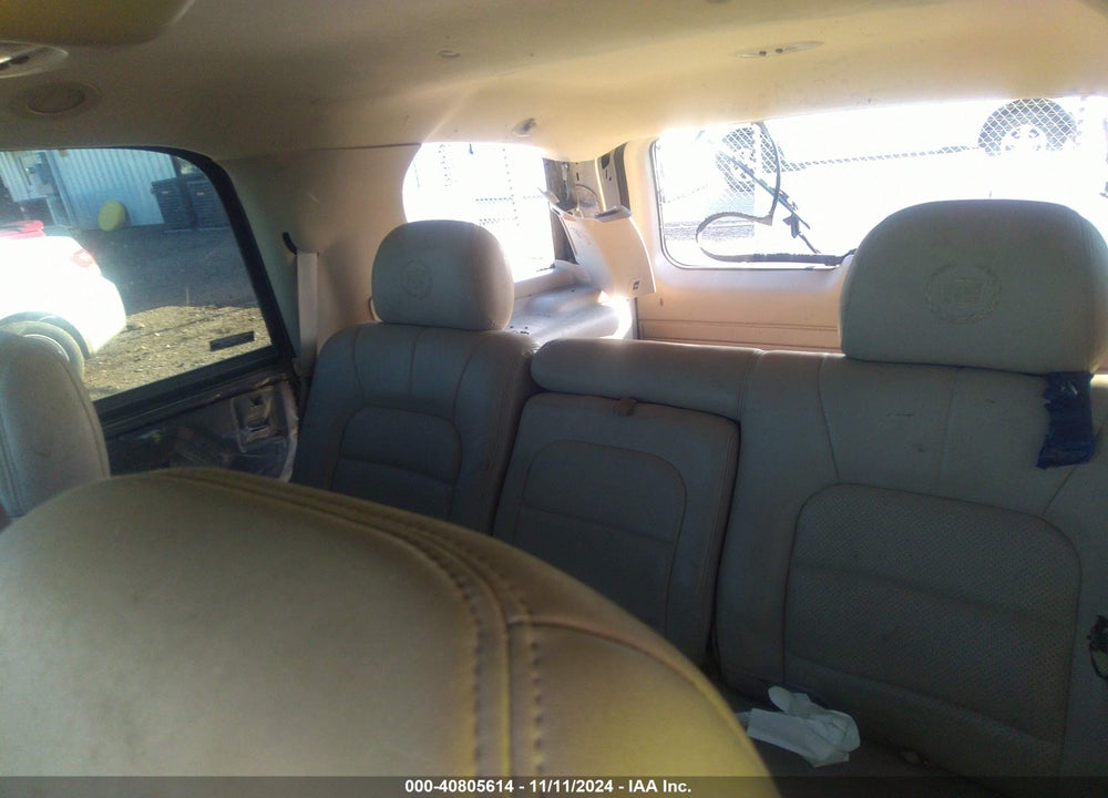 2002 CADILLAC ESCALADE LUXURY VIN: 1GYEK63N12R103656