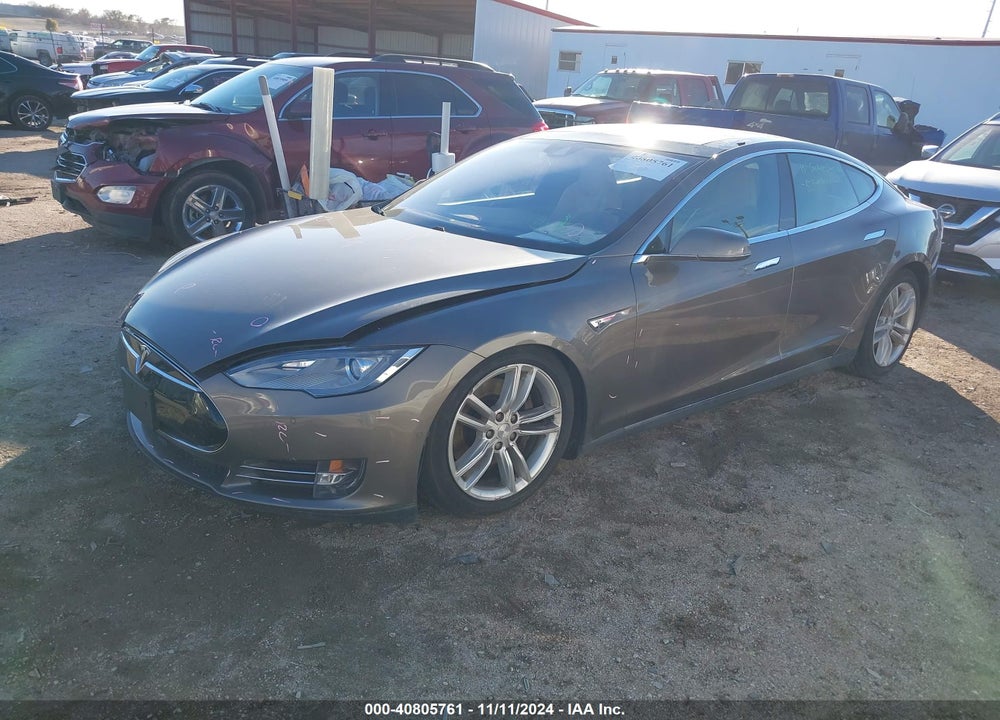 2015 TESLA MODEL S VIN: 5YJSA1E25FF115077