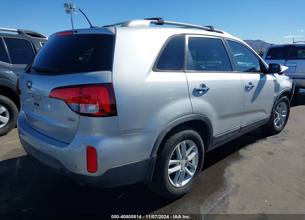 2015 KIA SORENTO LX VIN: 5XYKT4A63FG601755