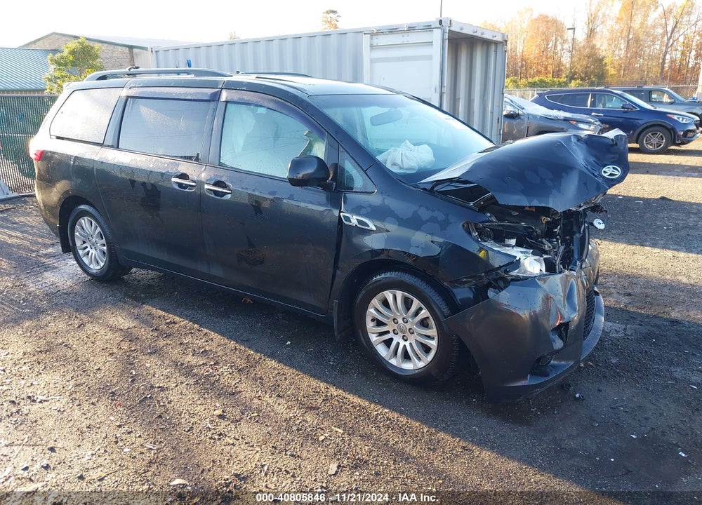 2017 TOYOTA SIENNA XLE 8 PASSENGER VIN: 5TDYZ3DCXHS880535