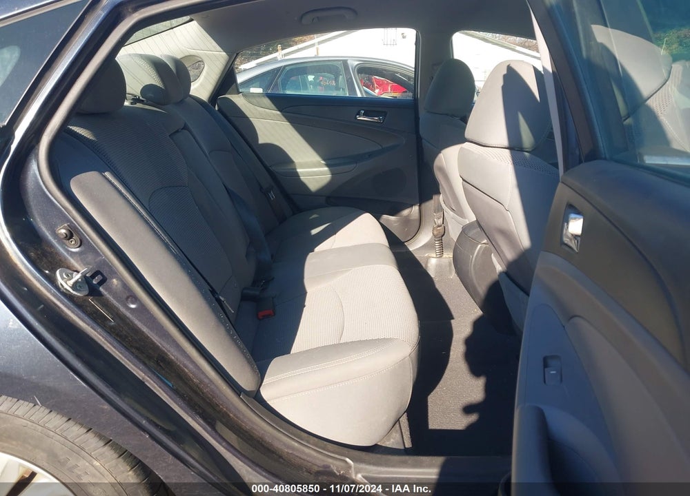 2013 HYUNDAI SONATA GLS VIN: 5NPEB4AC4DH657943